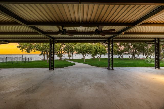 2302 Southbay Circle, Rowlett, TX 75088