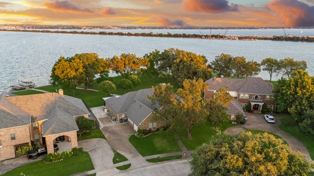 2302 Southbay Circle, Rowlett, TX 75088