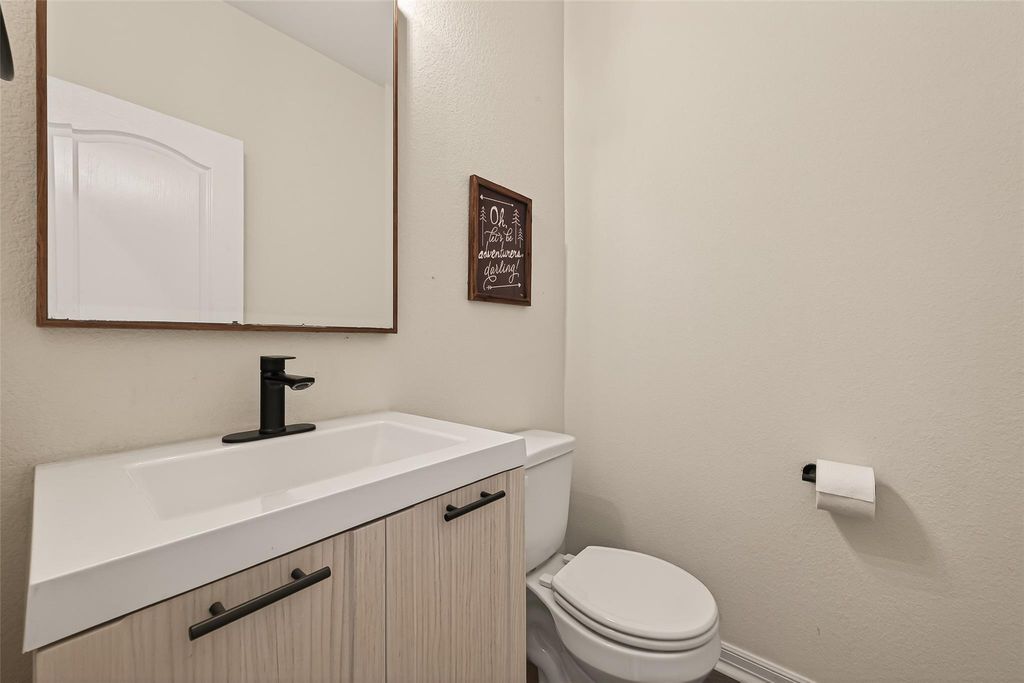 Image 19 of property listing at 25210 Stone Tower Court, Katy, TX 77493