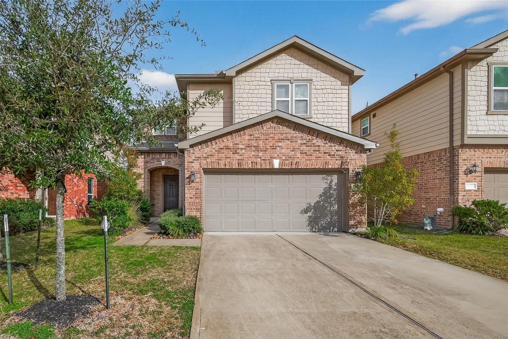 Image 2 of property listing at 25210 Stone Tower Court, Katy, TX 77493