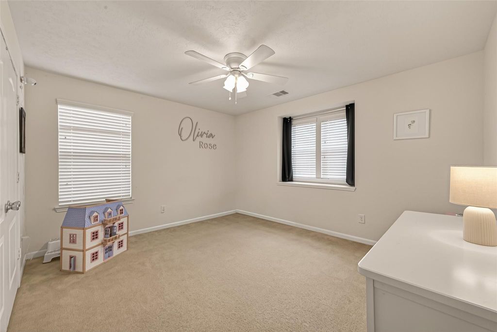 Image 23 of property listing at 25210 Stone Tower Court, Katy, TX 77493