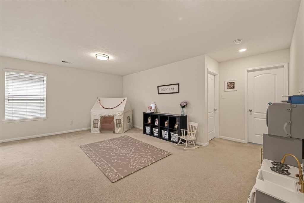 Image 27 of property listing at 25210 Stone Tower Court, Katy, TX 77493