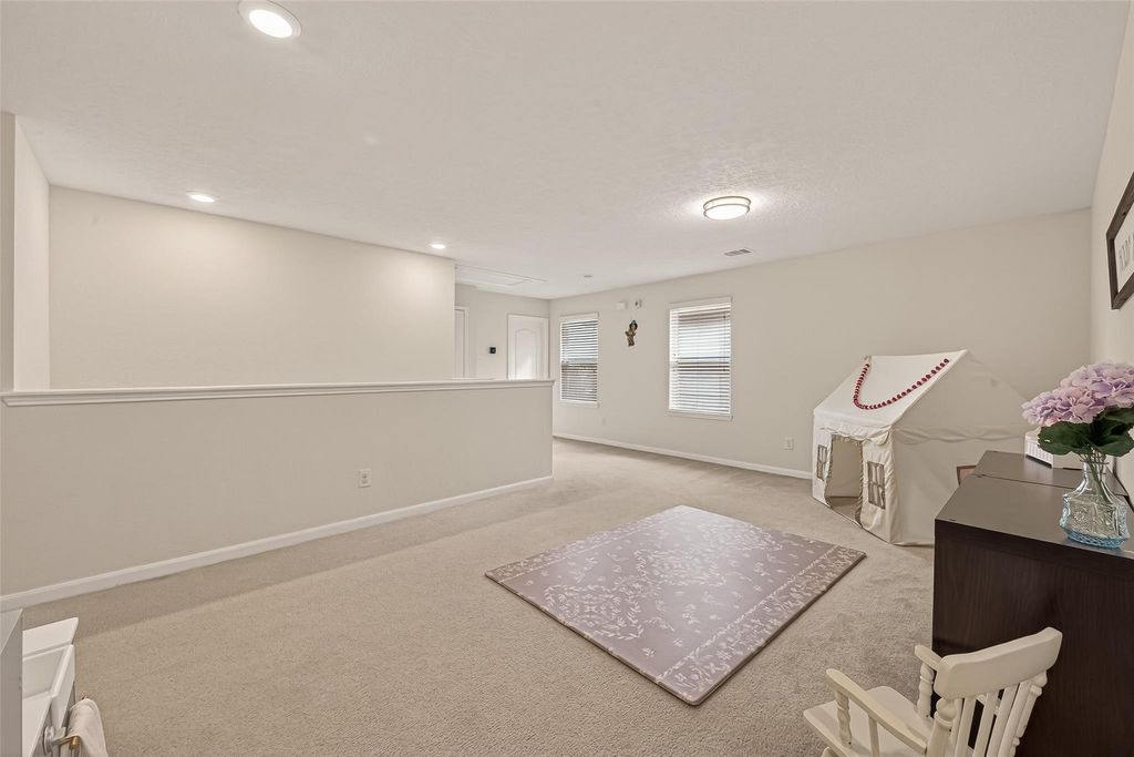 Image 28 of property listing at 25210 Stone Tower Court, Katy, TX 77493