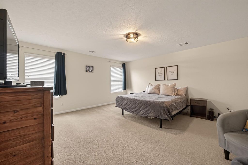 Image 30 of property listing at 25210 Stone Tower Court, Katy, TX 77493