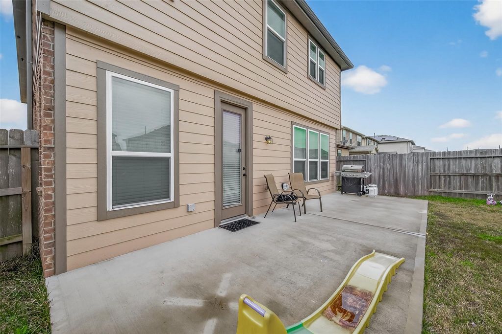 Image 37 of property listing at 25210 Stone Tower Court, Katy, TX 77493