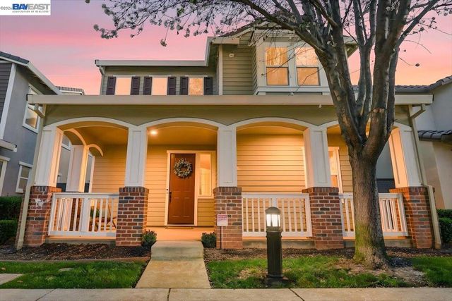 369 W Tuscan Ln, Mountain House, CA 95391