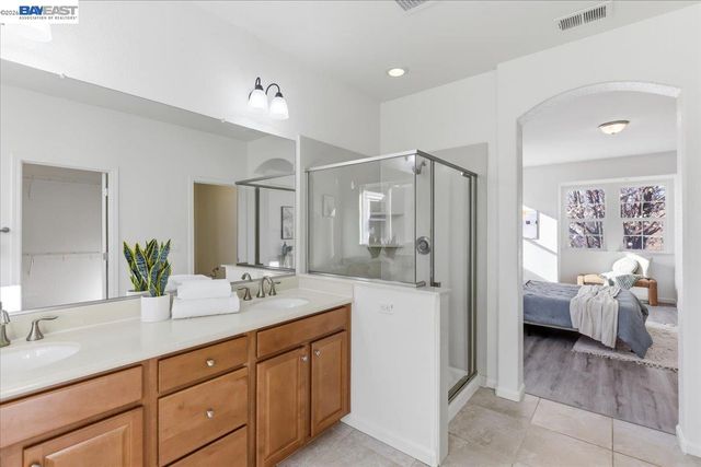 369 W Tuscan Ln, Mountain House, CA 95391