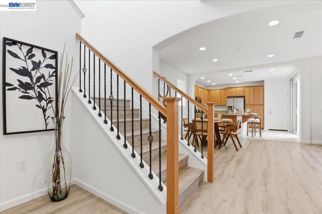 369 W Tuscan Ln, Mountain House, CA 95391