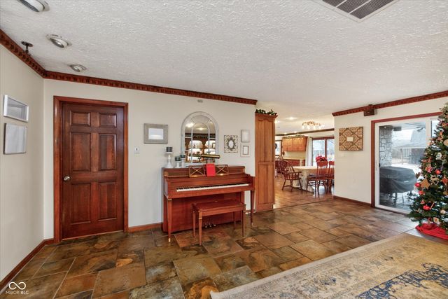 9641 Hamilton Hills Drive, Fishers, IN 46038