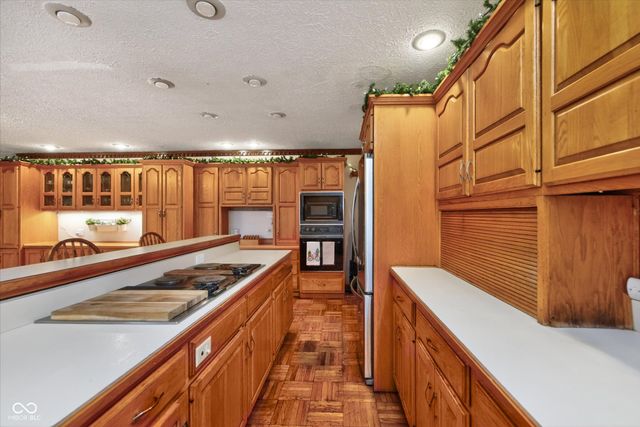 9641 Hamilton Hills Drive, Fishers, IN 46038