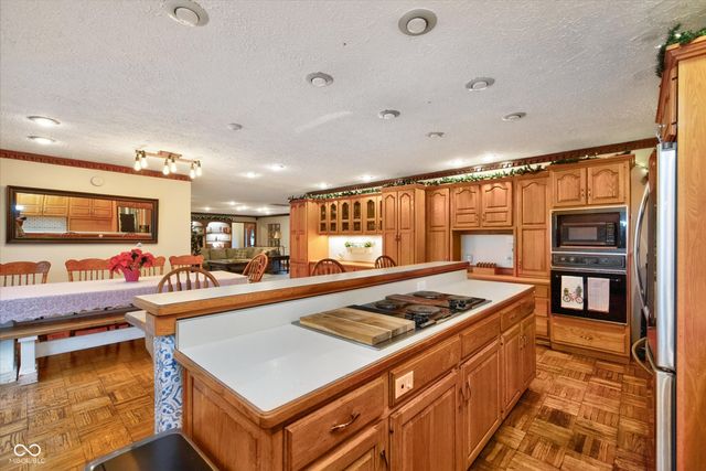 9641 Hamilton Hills Drive, Fishers, IN 46038