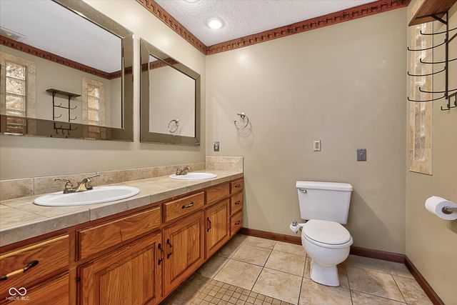 9641 Hamilton Hills Drive, Fishers, IN 46038