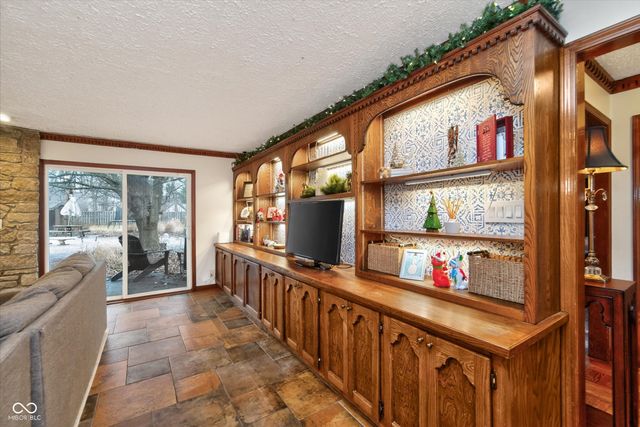 9641 Hamilton Hills Drive, Fishers, IN 46038