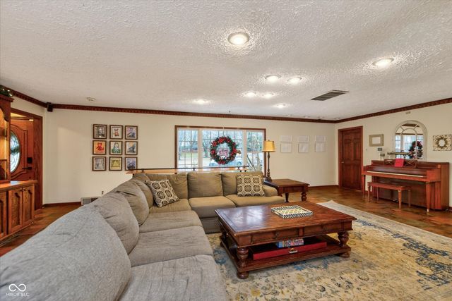 9641 Hamilton Hills Drive, Fishers, IN 46038