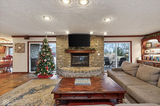 9641 Hamilton Hills Drive, Fishers, IN 46038