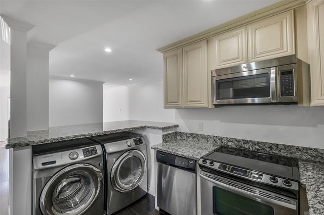 2333 Bering Drive 334, Houston, TX 77057