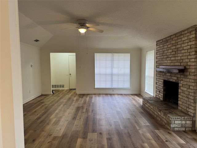 2217 Woodcreek A, Carrollton, TX 75006