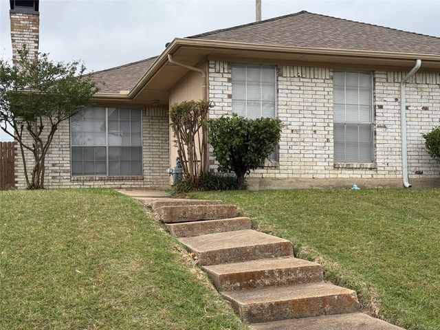 2217 Woodcreek A, Carrollton, TX 75006