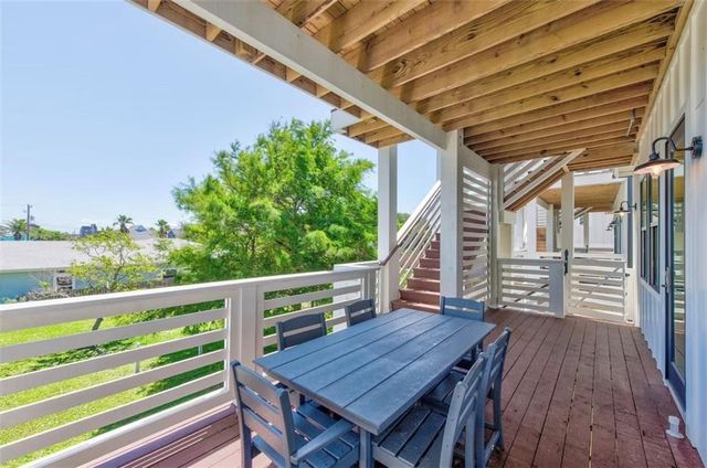 410 N Station St B, Port Aransas, TX 78373