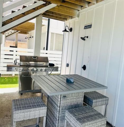 410 N Station St B, Port Aransas, TX 78373
