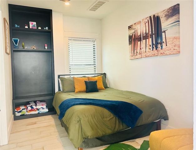 410 N Station St B, Port Aransas, TX 78373
