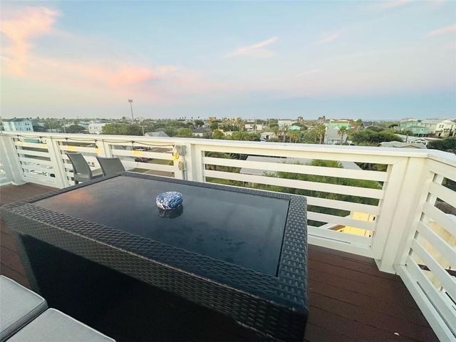 410 N Station St B, Port Aransas, TX 78373