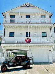 410 N Station St B, Port Aransas, TX 78373