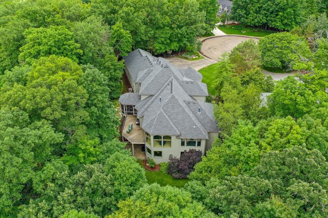 18844 Bearpath Trail, Eden Prairie, MN 55347