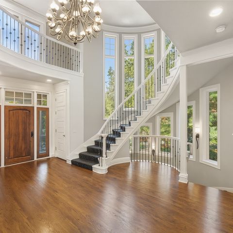 18844 Bearpath Trail, Eden Prairie, MN 55347