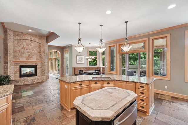 18844 Bearpath Trail, Eden Prairie, MN 55347