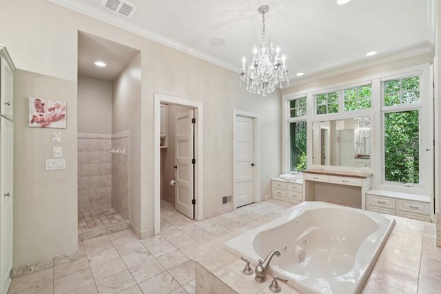 18844 Bearpath Trail, Eden Prairie, MN 55347