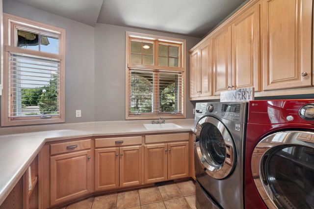 18844 Bearpath Trail, Eden Prairie, MN 55347