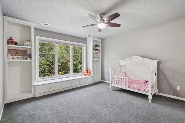 18844 Bearpath Trail, Eden Prairie, MN 55347