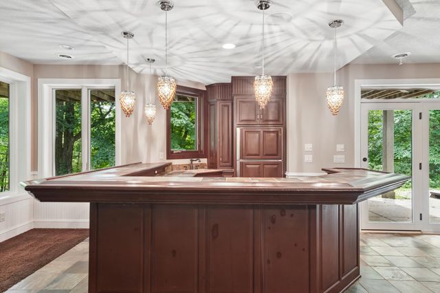 18844 Bearpath Trail, Eden Prairie, MN 55347