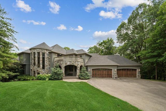 18844 Bearpath Trail, Eden Prairie, MN 55347