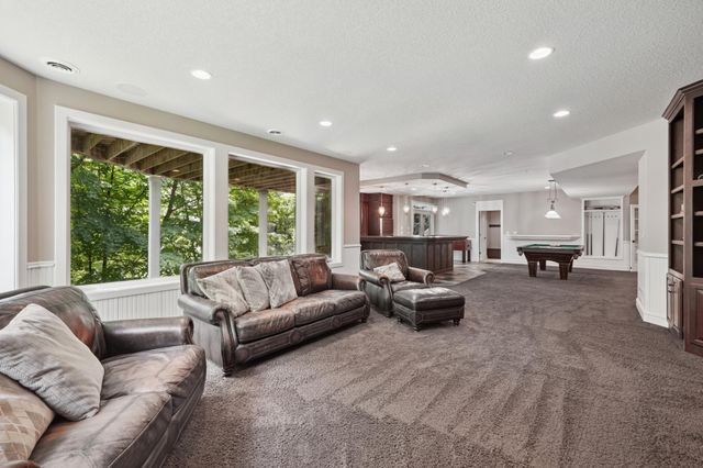 18844 Bearpath Trail, Eden Prairie, MN 55347