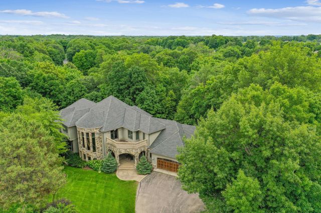 18844 Bearpath Trail, Eden Prairie, MN 55347