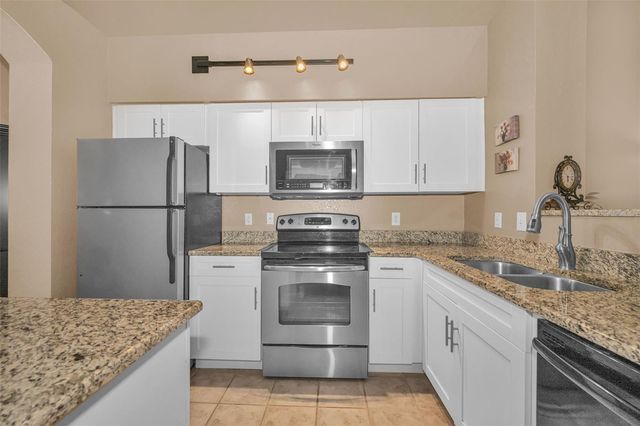 3605 KINGS ROAD 103, Palm Harbor, FL 34685