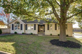 5114 South Forest Court, Springfield, MO 65810