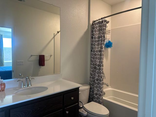 2302 Raphael Way, Lodi, CA 95242