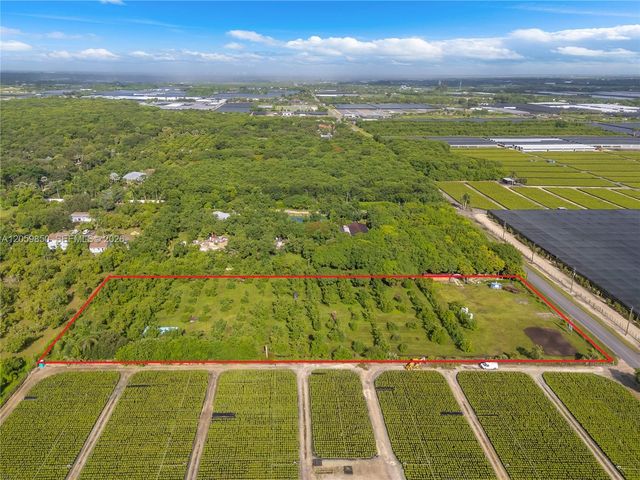15300 SW 216th, Miami, FL 33170