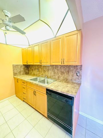 3057 Harwood E 3057, Deerfield Beach, FL 33442