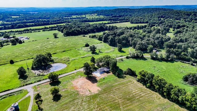 422 Bethlehem Church Rd, Shelbyville, TN 37160