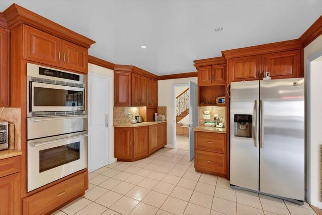 746 Jacaranda Circle, Hillsborough, CA 94010