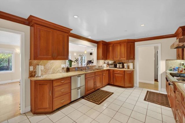 746 Jacaranda Circle, Hillsborough, CA 94010