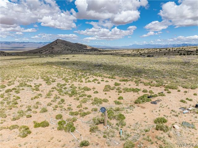 8827 E Jan Road, Kingman, AZ 86401