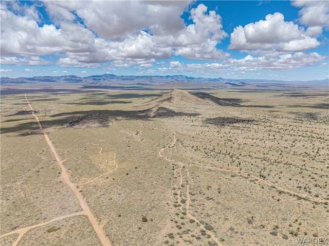 8827 E Jan Road, Kingman, AZ 86401