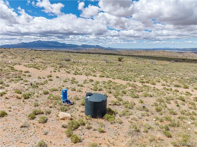 8827 E Jan Road, Kingman, AZ 86401