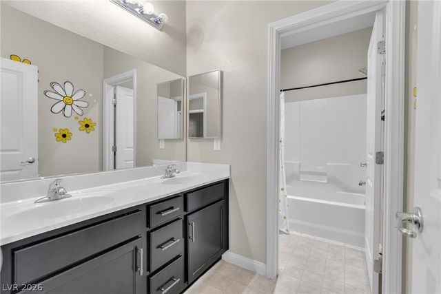 6883 Merril Summit Court, Las Vegas, NV 89142