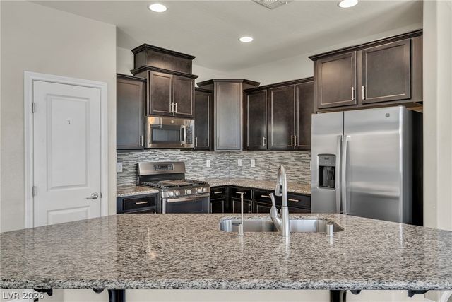 6883 Merril Summit Court, Las Vegas, NV 89142